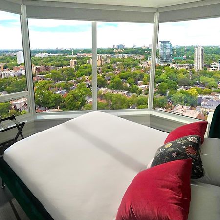 Luxury 2-Bedroom Apartment In Yorkville With The Best City View In Downtown 多伦多 外观 照片