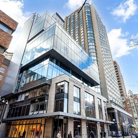 Luxury 2-Bedroom Apartment In Yorkville With The Best City View In Downtown 多伦多 外观 照片
