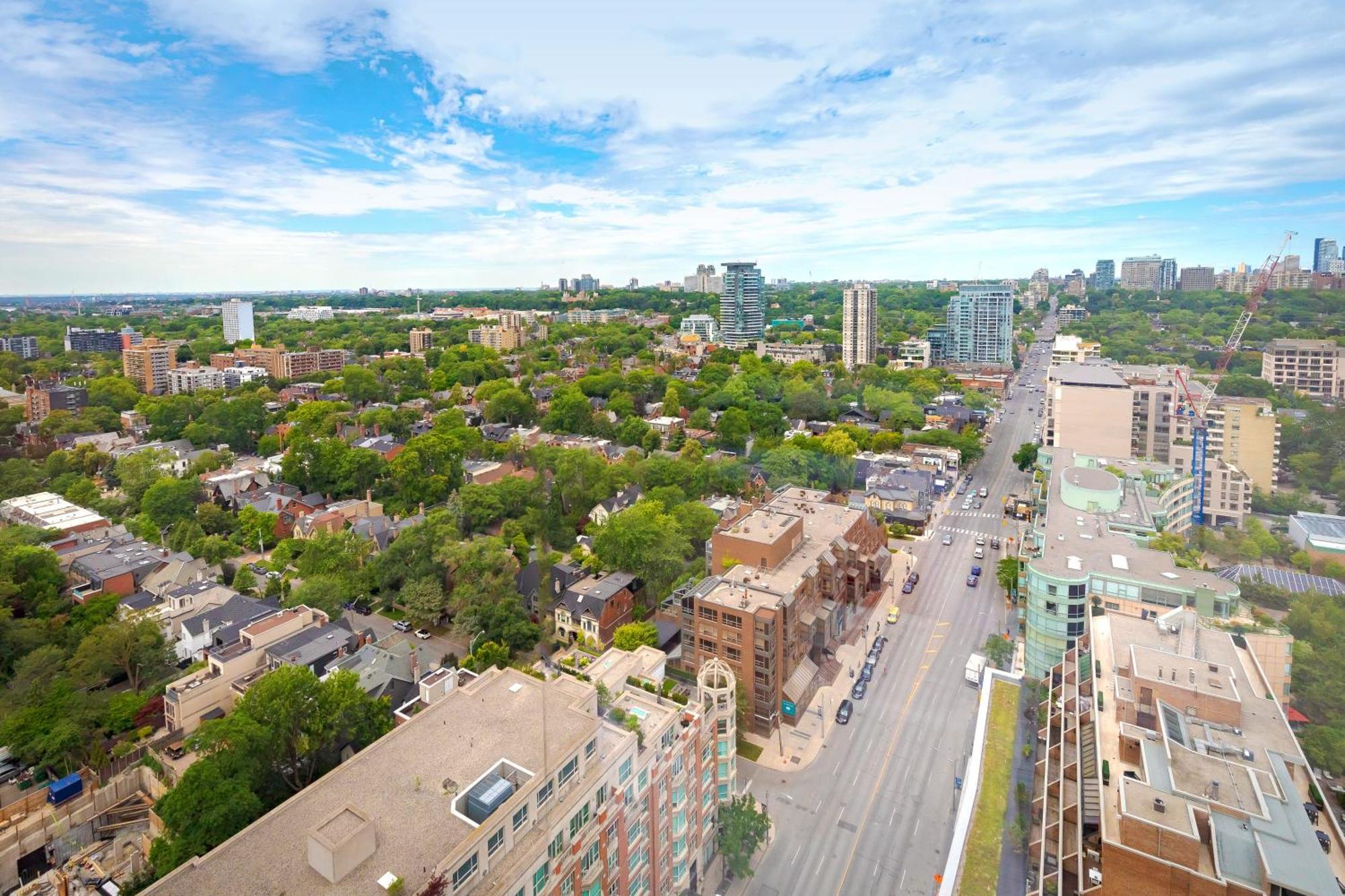 Luxury 2-Bedroom Apartment In Yorkville With The Best City View In Downtown 多伦多 外观 照片