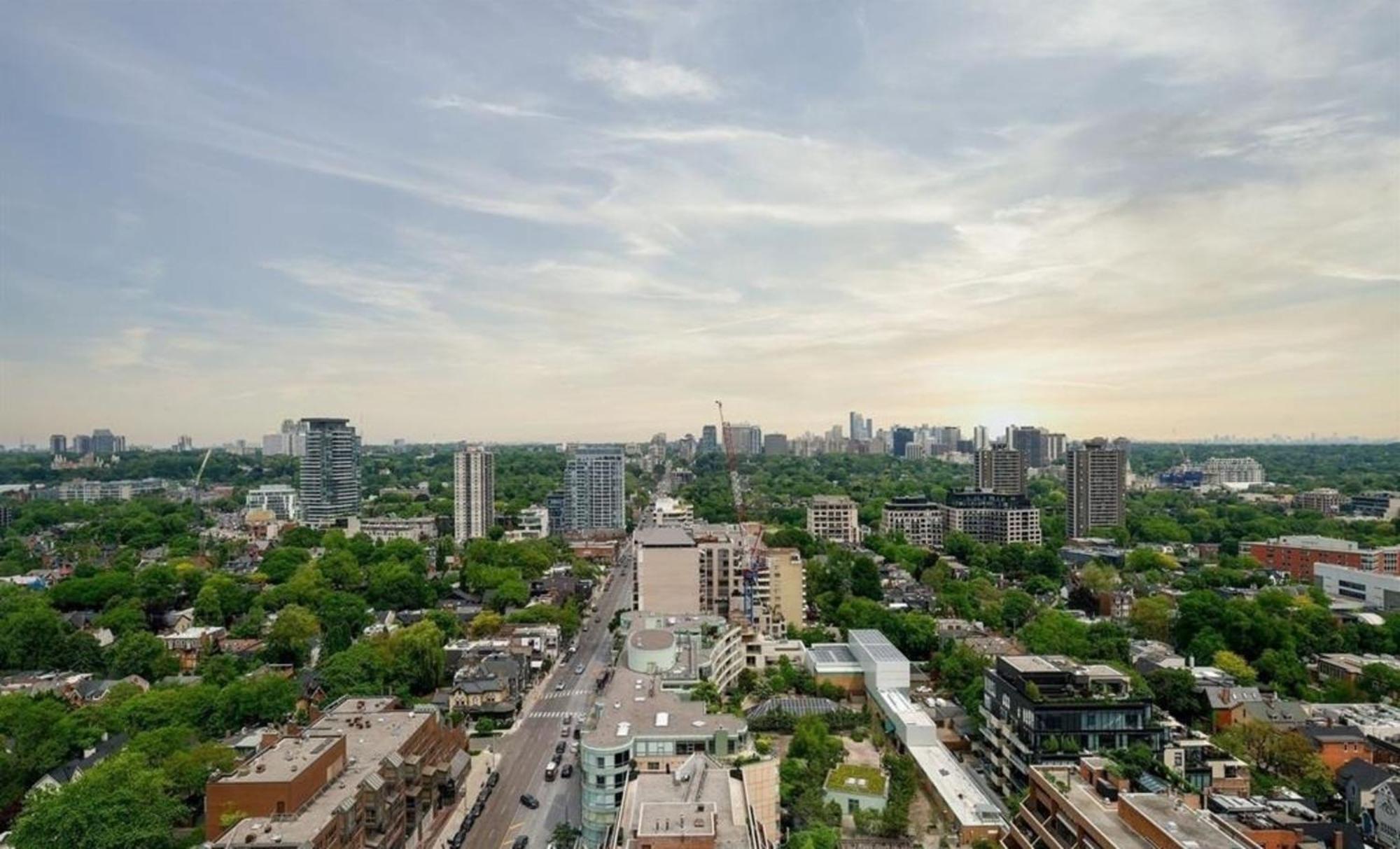 Luxury 2-Bedroom Apartment In Yorkville With The Best City View In Downtown 多伦多 外观 照片