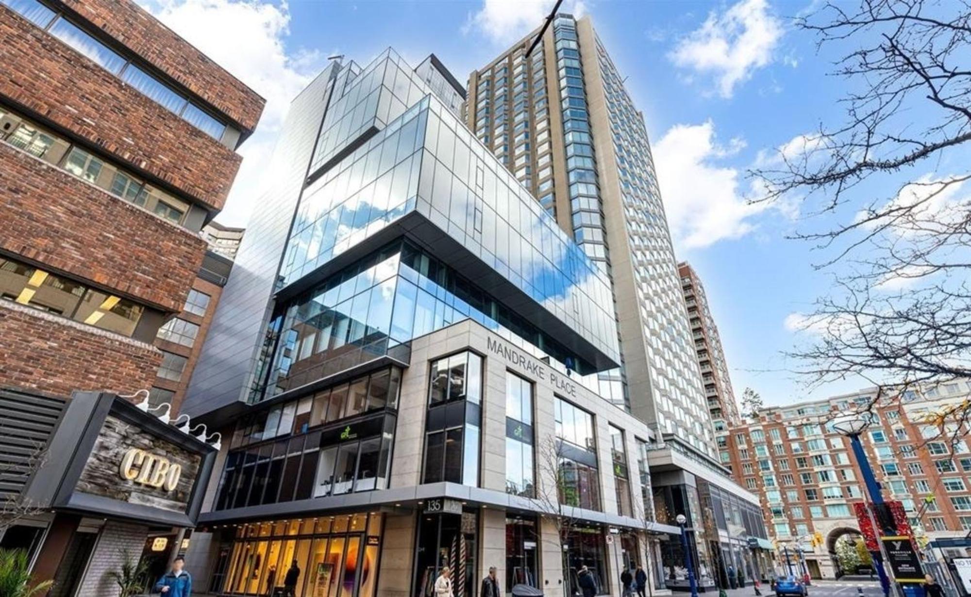 Luxury 2-Bedroom Apartment In Yorkville With The Best City View In Downtown 多伦多 外观 照片