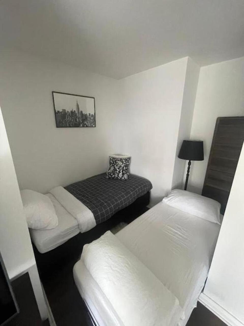 Luxury 2-Bedroom Apartment In Yorkville With The Best City View In Downtown 多伦多 外观 照片